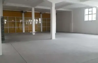 Salão com 450 m² localizado no bairro do taboão em são bernardo do campo/sp.