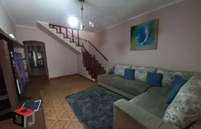 Sobrado amplo com 200m² localizado na vila pires em santo andré/sp.