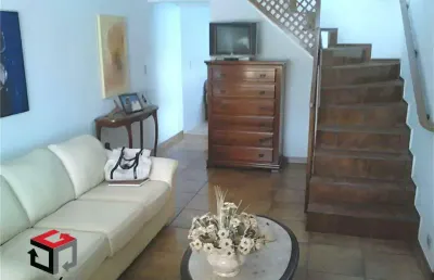 Assobradada com 2 quartos e 2 vagas no bairro baeta neves