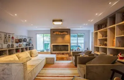 Casa com 5 quartos à venda na Rua dos Miosótis, 409, Saúde, São Paulo