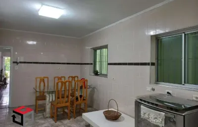 Sobrado jardim da glória, 4 dormitórios, 2 salas, cozinha e sala de almoço, quintal com churrasqueira, 2 vagas. fácil acesso ao metrô imigrantes
