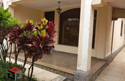 Casa totalmente térrea em terreno de 500 metros quadrados