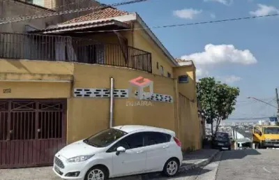 Sobrado com 169 m² localizado no bairro centro de diadema.