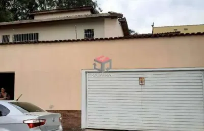 Galpão + sobrado : ideal para quem busca fazer locação!!!
