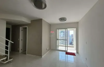 Cobertura duplex com 136m² localizada no centro de são caetano do sul/sp.