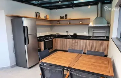 Cobertura duplex com 2 dormitórios, suíte, varanda gourmet e 2 vagas.