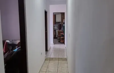 Sobrado a venda em suzano, fica há 10 minutos do centro, ótima localização
