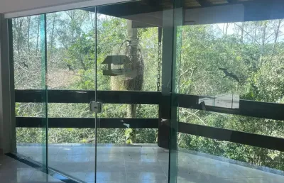 Casa a venda em cpmdomínio, fica há 15 minutos do centro de suzano