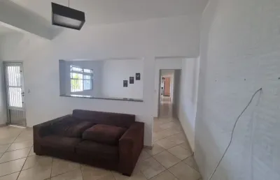 Casa a venda em suzano, ótima localização, oportunidade para  moradia ou renda