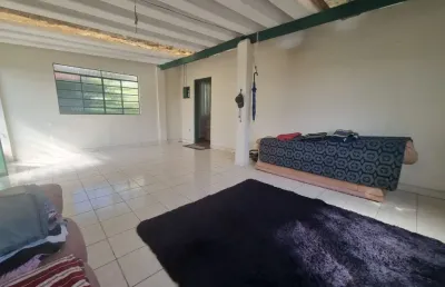Casa a venda em suzano, são 02 lotes de 400m2 cada, com excelente localização