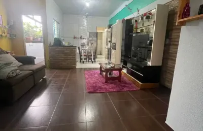 Sobrado a venda no rafo suzano, são 02 casas com ótima localização