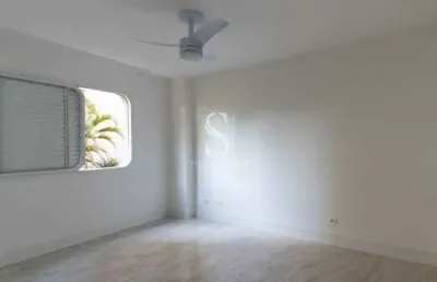 Lindo apartamento recém reformado a venda 3 dorm. sendo 1 suíte, em moema prox. a estação eucaliptos