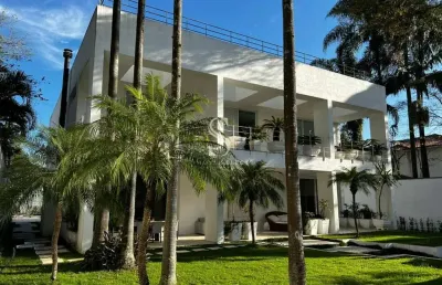 Casa à venda no jardim america de alto padrão com 850m² sendo 5 dormitórios e 10 vagas de garagem