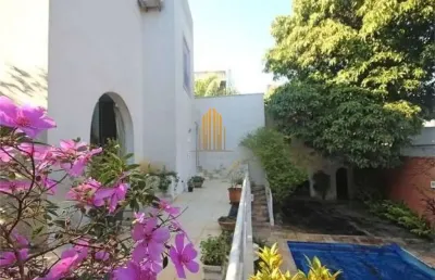 Sobrado residencial de 510m² com 3 suítes, edícula e 4 vagas à venda na região da vila madalena - sp