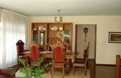 Casa a venda no alto da lapa de 668m², 4 suítes, 6 banheiros, 4 vagas