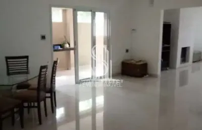 Sobrado residencial de 260m², com 4 dorm sendo 2 suítes, 1 sala, e 5 vagas, à venda na região saúde.