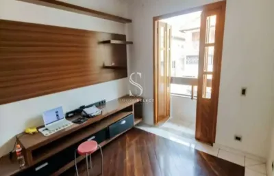 Vila sônia, casa de 165m², 3 suítes, 3 salas, churrasqueira e 4 vagas à venda.