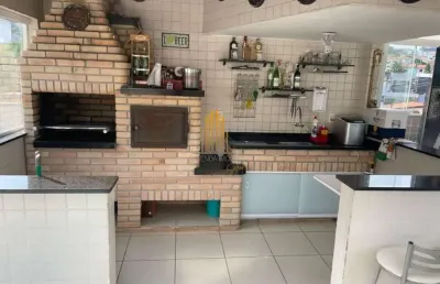 Jardim da glória - casa de 260m² com 3 dormitórios sendo 2 suítes, 5 banheiros e 1 vaga de garagem.