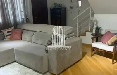 Sobrado residencial de 112m², possui 3 dorm (1 suíte), 1 sala e 2 vagas, à venda na região da saúde.