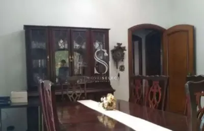 Sobrado residencial de 622m²  possui 4 dormitórios , 4 banheiros e 6 vagas á venda na região da lapa