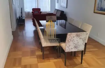Casa assobradada em aclimação de 320m² com 3 quartos , 1 suite  e 3 vagas á venda