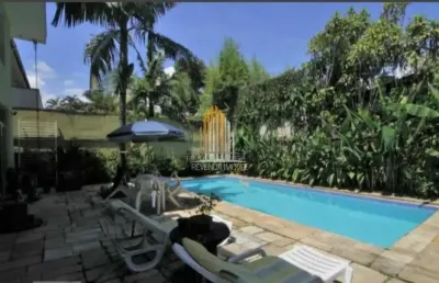 Casa sobrado à venda no jardim morumbi de 480m² 4 dormitórios sendo 4 suítes e 3 vagas de garagem ca