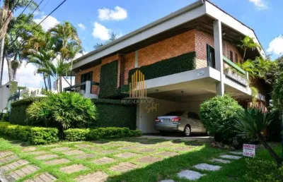 Cidade jardim - casa de 680m², com 5 dormitórios (4 suítes), 4 banheiros e 4 vagas.