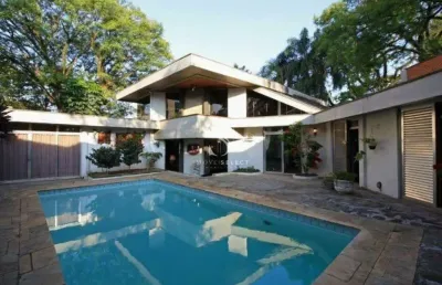 Alto de pinheiros - sobrado de 453m com 4 dormitórios, 2 suítes, piscina e 6 vagas.