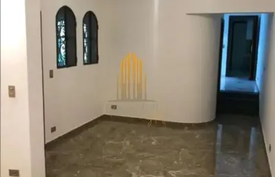 Ferreira, casa sobrado de 144² com 3 dormitorios, 3 banheiros e 2 vagas de garagem.