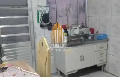 Cidade ademar - casa de 300m², possui 7 dormitórios, 4 salas, e 1 vaga.