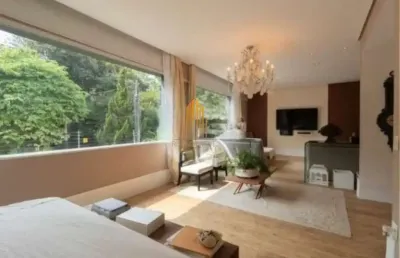 Pacaembu, casa residencial de 657m² com 4 dormitórios, 3 suítes, 8 vagas.