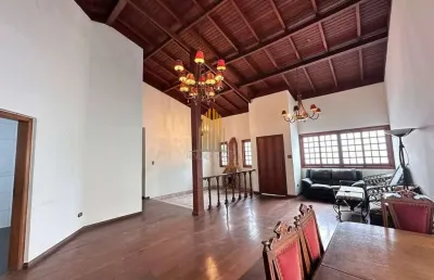 Sumarezinho - casa de 300m² com 3 suites, 6 banheiros e 4 vagas
