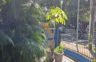 Chácara santo antônio, casa comercial de 240m² , com 4 salas, 3 banheiros e depósito.