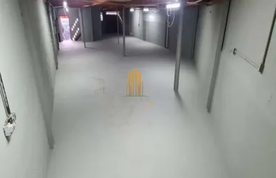 Vila sônia, galpão comercial de 440m² com 2 pavimentos, 6 banheiros e 4 vagas de garagem.