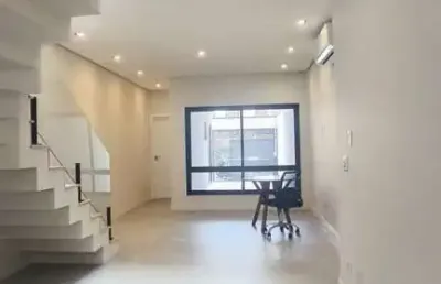 Vila nova conceição - casa de 160m² com 2 suites, 3 banheiros e 2 vagas grandes