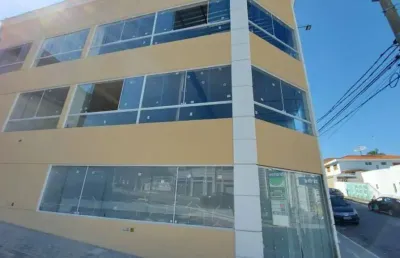 Santana, prédio comercial de 1200m² com 5 vagas de garagem.