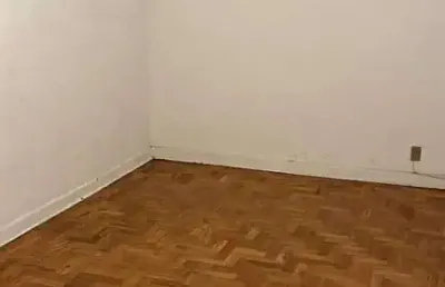 Pompéia, casa residencial de 85m² com 2 dormitórios, sem vaga.