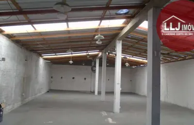 Excelente barracão 380m2, terreno 500 m2, regiao alta r  750 mil prox linha verde