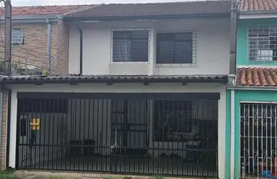 Sobrado bairro alto 100 m2, frente para rua, 03 qtos, 02 vagas cobertas