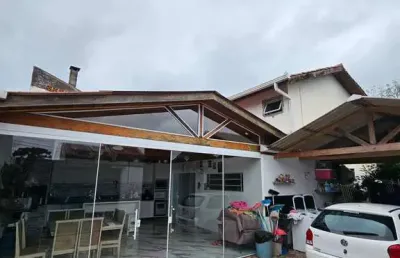 Sobrado bairro alto 140 m , 04 quartos, sendo 01 no térreo, averbado, 03 vagas, jardim r 560 mil