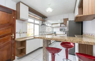 Casa com 3 quartos à venda na rua araçari, 499, pinheirinho, curitiba, 181 m2 por r$ 720.000