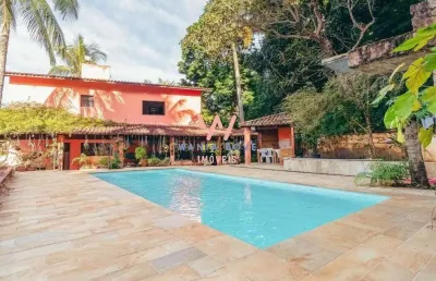Sobrado a 50m da praia, com 4 dormitórios à venda, 425m² por r$2.800.000 - guaecá - são sebastião/sp