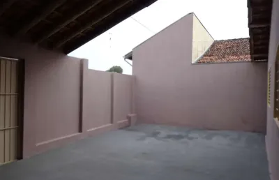Casa no bairro parque santo antonio na cidade de  agudos;