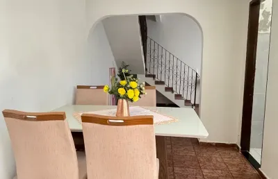 Excelente casa com edícula em sobrado na zona norte