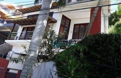 Linda casa com 5 dormitórios, sendo 4 suítes, piscina, quintal, área verde,  à venda, 400 m²  - camboinhas - niterói/rj