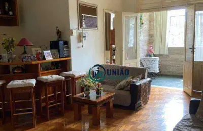 Excelente casa/sobrado com 4 dormitórios e uma vaga !!