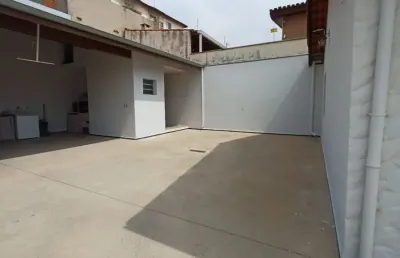 Casa térrea com 100 m²/ 3 dorm./ suíte/ área gourmet/ 9 vagas/ jardim simus