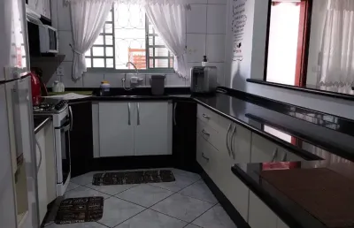 Casa térrea com 170 m²/ 2 dorm./ suíte/ área gourmet/ ac. av. ipanema