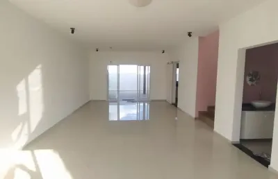 Sobrado em condomínio/ 3 dorm./ suíte/ área gourmet/ ac. av. vinícius de moraes