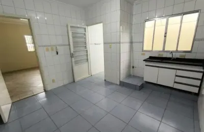 Apto térreo com quintal/ 71 m²/ 2 dorm./ 2 vagas/ jd. simus/ só 250 mil
